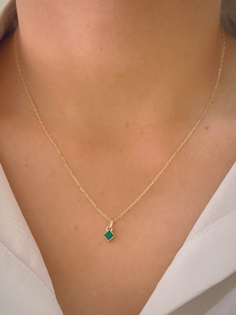 Collar esmeralda